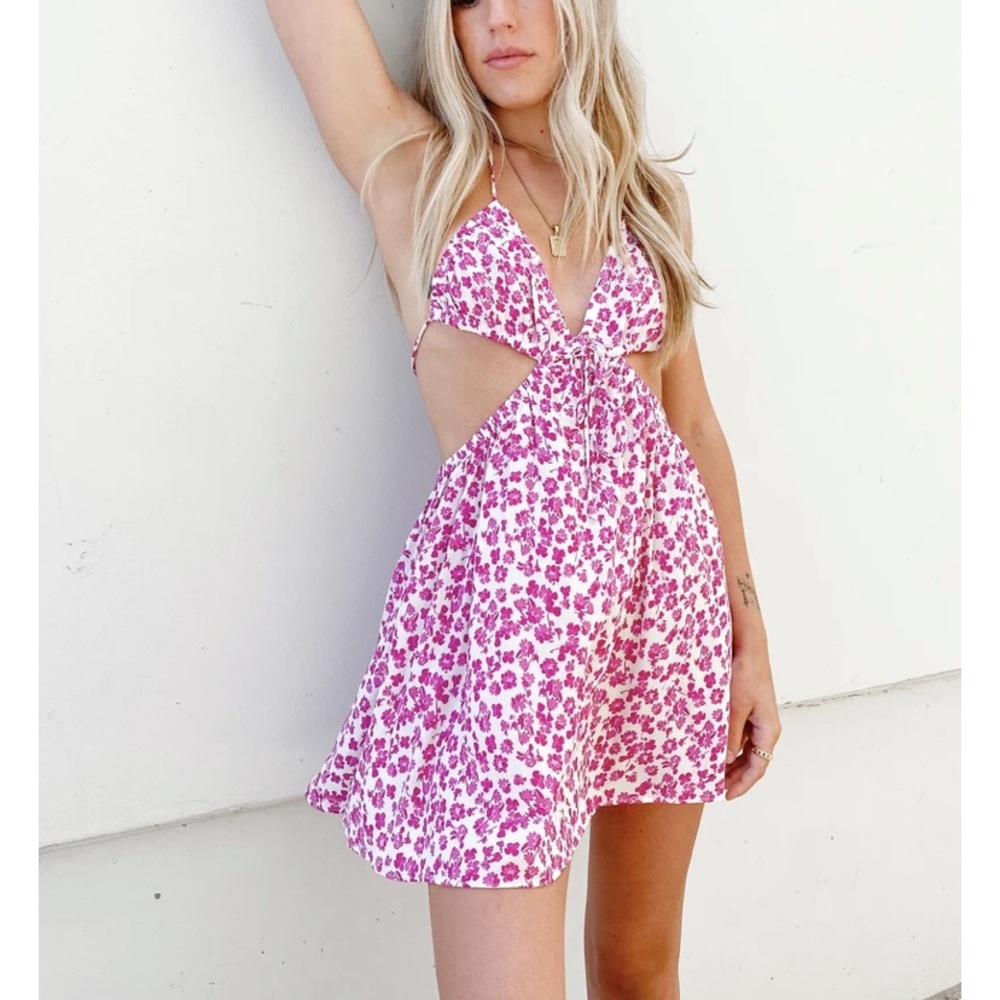 Sky to Moon Red Cutout dress sz L